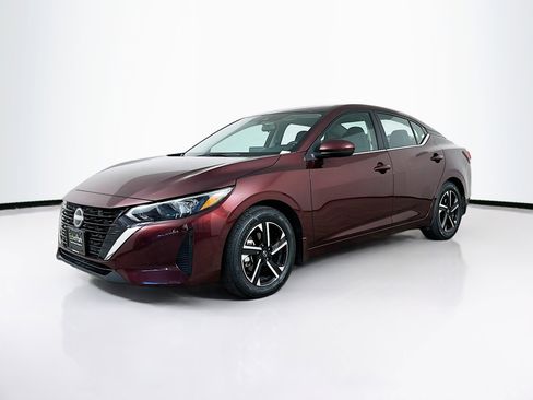 Used 2024 Nissan Sentra SV image 3