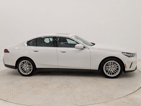 Used 2024 BMW 530i w/ Premium Package RWD image 8