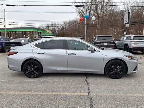 Used 2023 Lexus ES 300h F Sport image 26