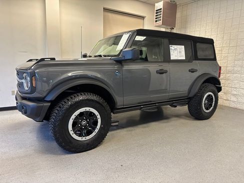 Used 2023 Ford Bronco Black Diamond w/ Sasquatch Package AWD/4WD image 40