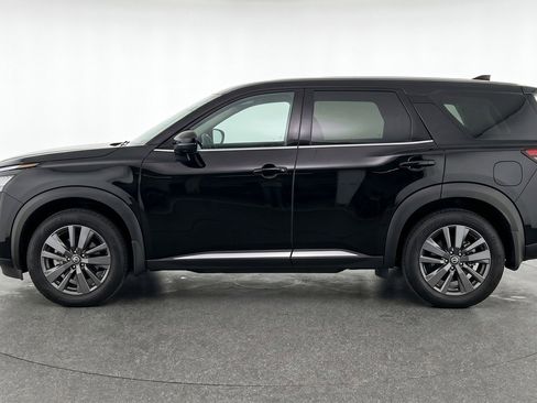 Used 2025 Nissan Pathfinder SV AWD/4WD image 5
