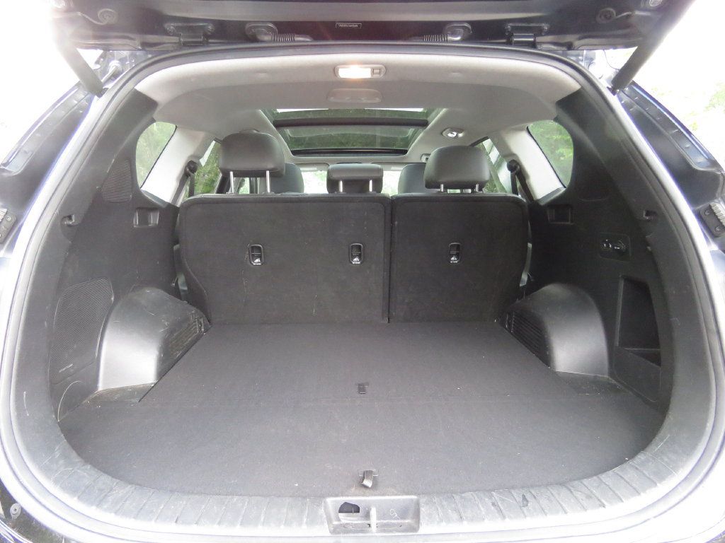 Used 2021 Hyundai Santa Fe Limited AWD/4WD image 17