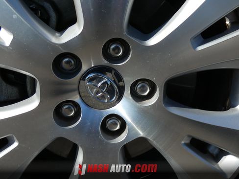 Used 2011 Toyota Avalon FWD image 21
