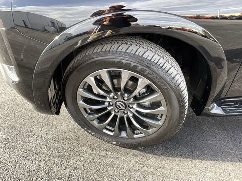 Certified 2024 Nissan Armada Platinum w/ Captain's Chairs Package image 29