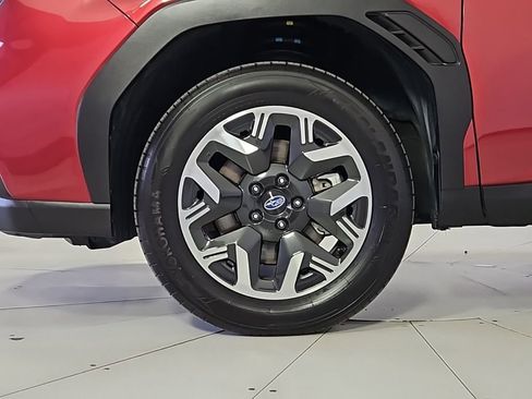 Used 2025 Subaru Forester Premium AWD/4WD image 5