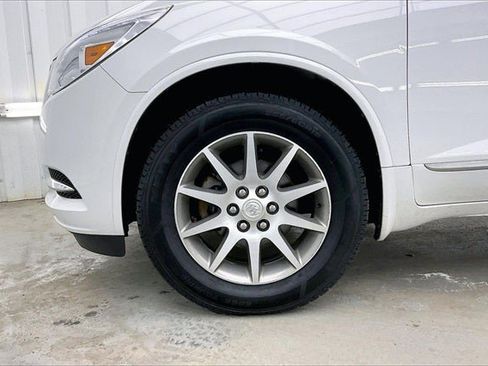 Used 2017 Buick Enclave Leather image 10