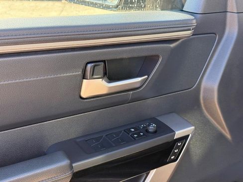 Used 2023 Toyota Tundra Limited image 18