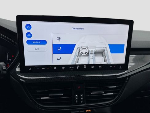 Used 2024 Ford Escape ST-Line w/ Equipment Group 301A image 12