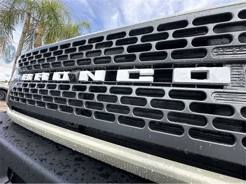 New 2025 Ford Bronco Badlands image 23