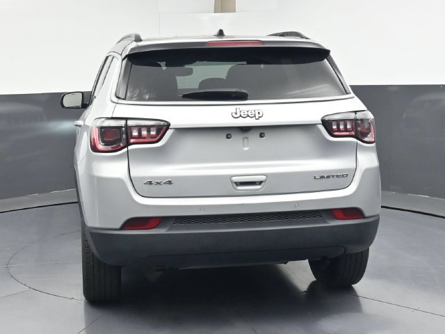 Used 2025 Jeep Compass Limited AWD/4WD image 31