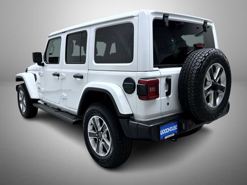 Used 2019 Jeep Wrangler Unlimited Sahara AWD/4WD image 7