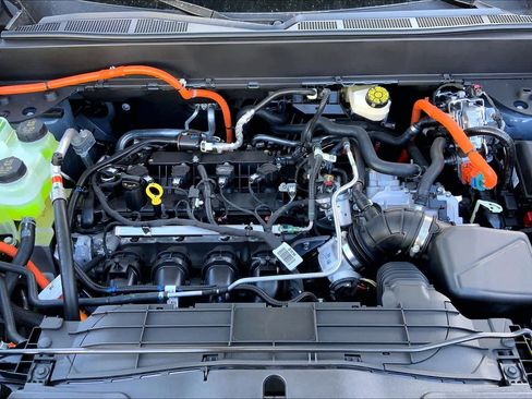 New 2026 Ford Maverick XLT image 16