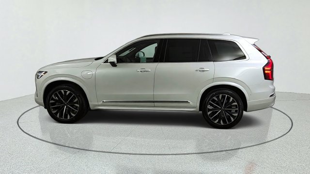 Used 2026 Volvo XC90 T8 Ultra w/ Protection Package Premier AWD/4WD image 4