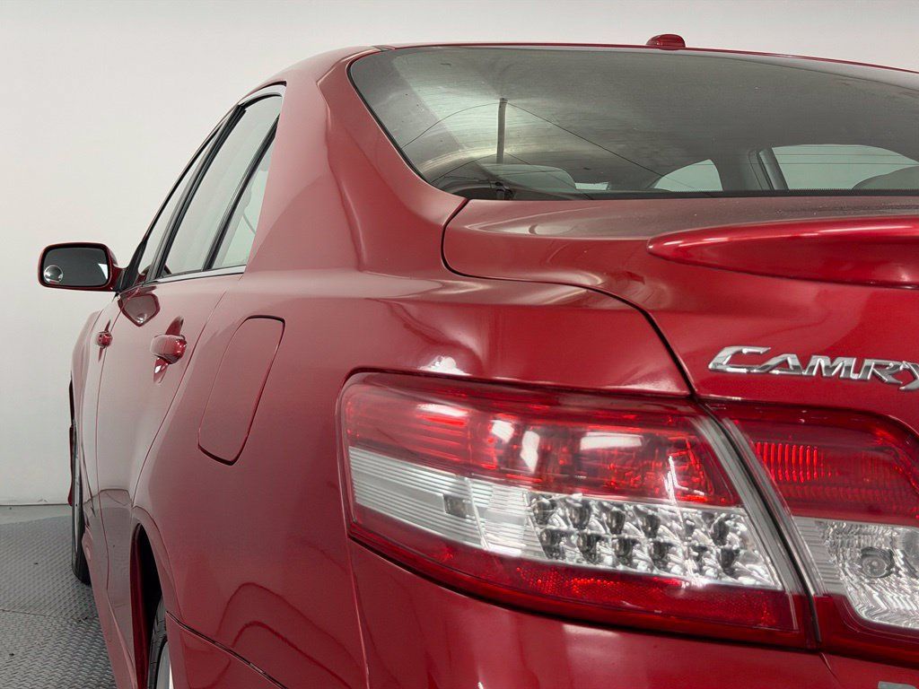 Used 2011 Toyota Camry SE w/ SE Extra-Value Pkg #1 FWD image 59
