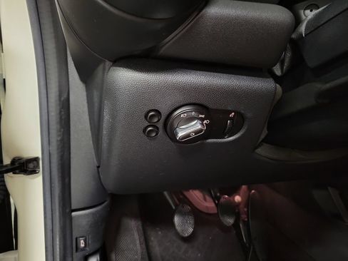 Used 2015 MINI Cooper 2-Door Hardtop FWD image 21