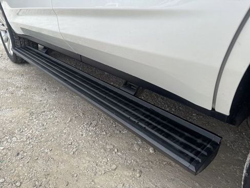 Used 2023 Chevrolet Tahoe Premier w/ Premium Package 2 image 12