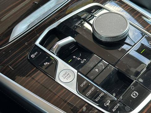 New 2026 BMW X7 xDrive40i w/ Premium Package image 22