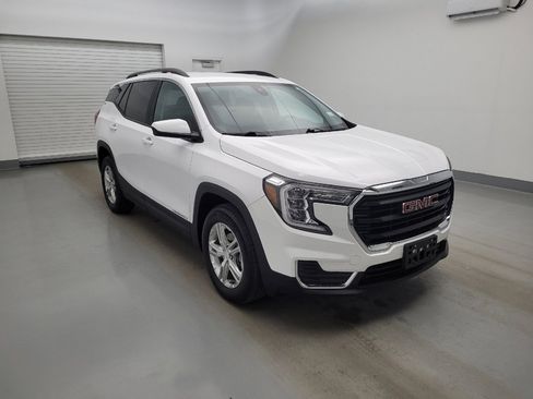 Used 2023 GMC Terrain SLE w/ Driver Convenience Package FWD image 13