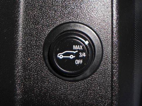 Used 2019 Chevrolet Equinox LT w/ Driver Convenience Package image 20