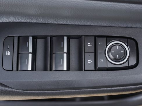 Used 2026 Toyota Prius XLE image 19