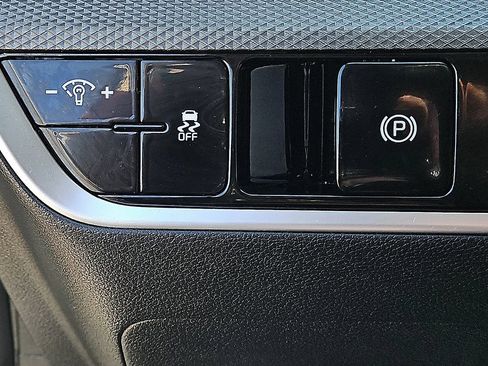 Used 2023 Kia Sportage LX FWD image 19