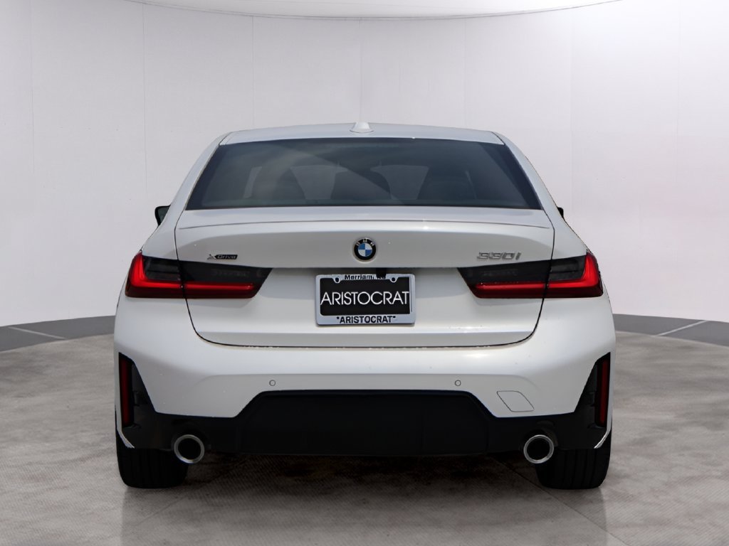 Used 2026 BMW 330i xDrive Sedan AWD/4WD image 6