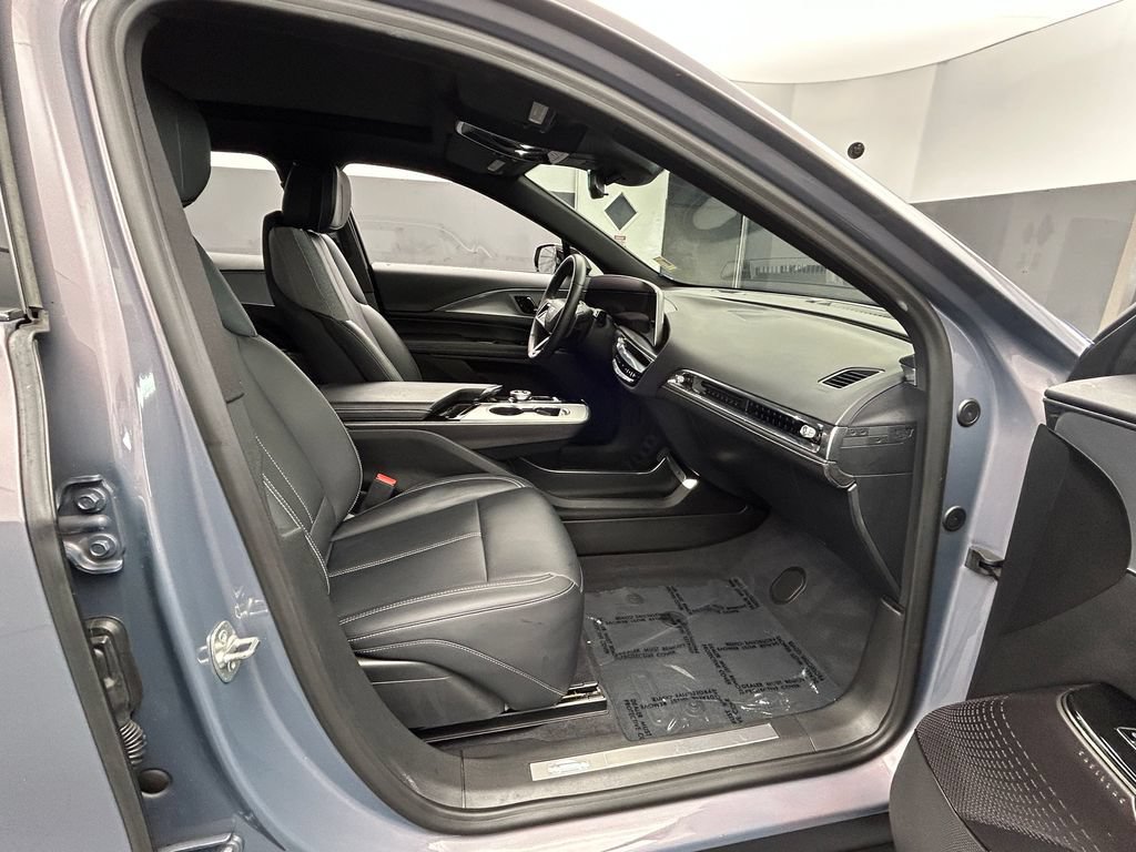 Used 2024 Cadillac Lyriq Tech RWD image 16