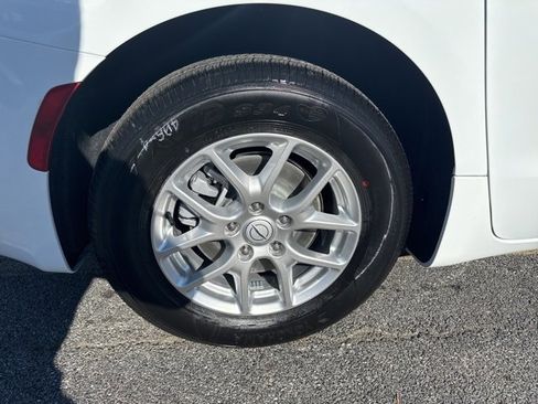 New 2026 Chrysler Pacifica Select image 12