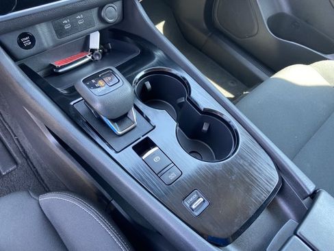 Used 2024 Nissan Rogue S FWD image 41