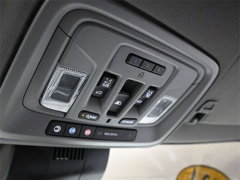 Used 2024 Chevrolet Silverado 1500 LT Trail Boss w/ LT Trail Boss Premium Package image 21