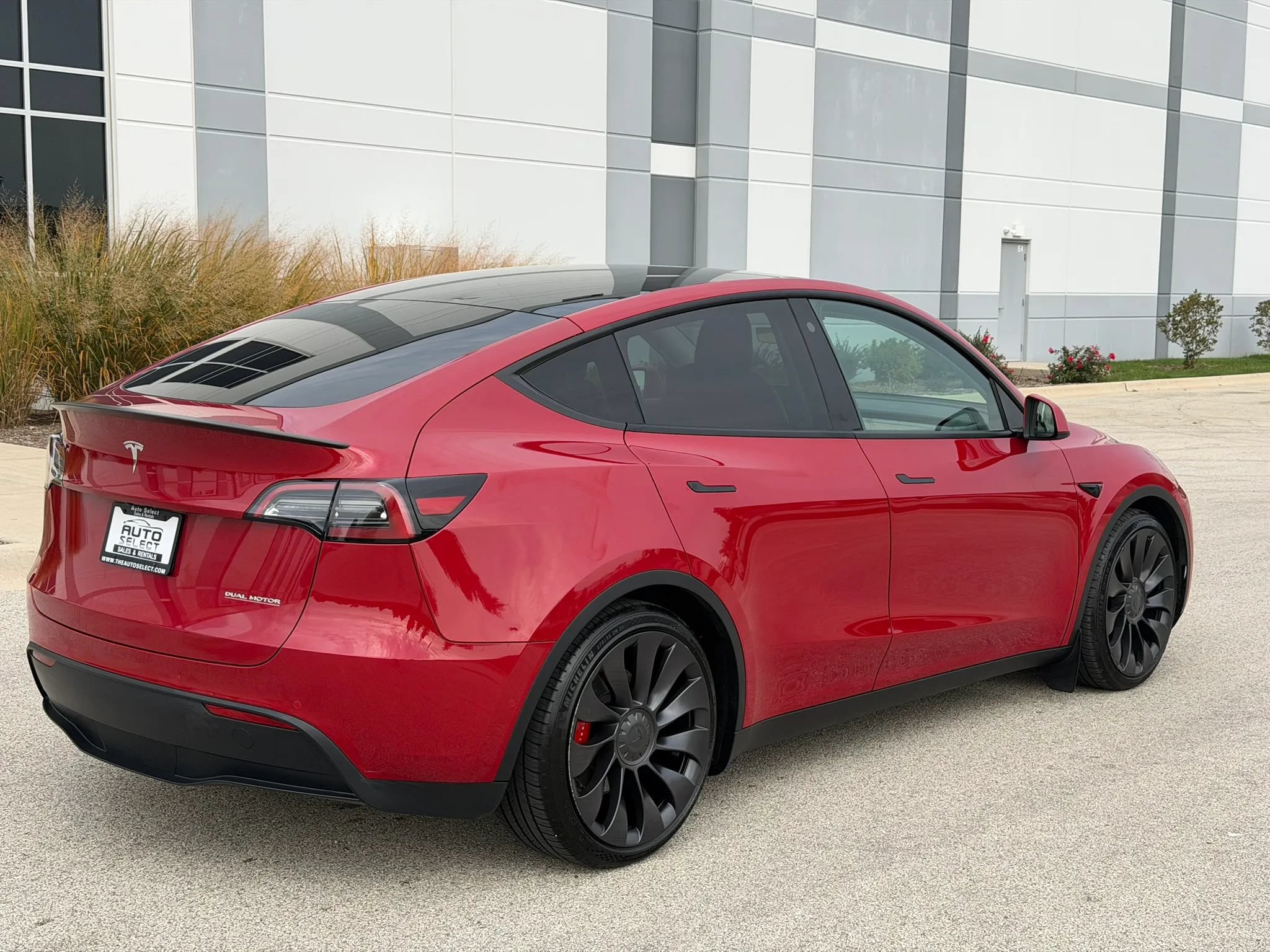 Used 2022 Tesla Model Y Performance AWD/4WD image 4