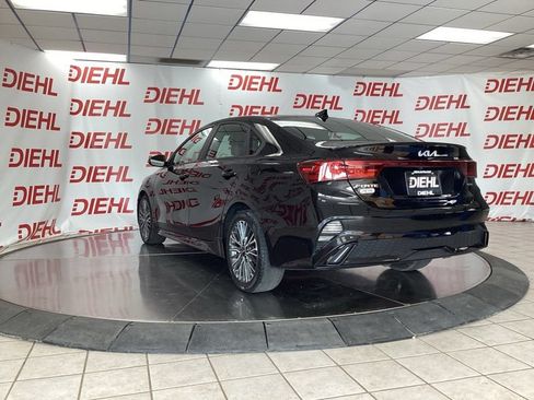 Used 2023 Kia Forte GT-Line w/ GT-Line Technology Package FWD image 5