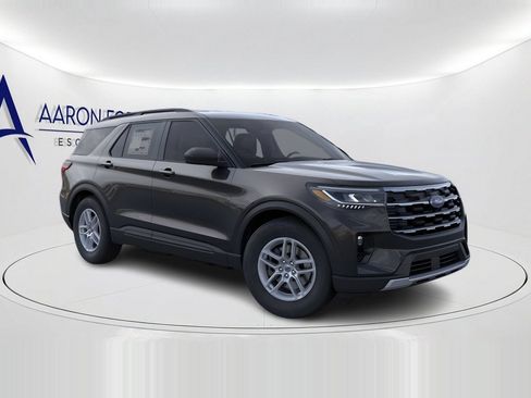 New 2026 Ford Explorer Active w/ Active Comfort Package RWD image 8