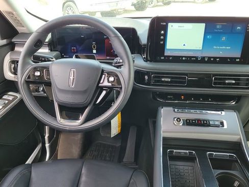 New 2026 Lincoln Aviator AWD w/ Jet Appearance Package image 8