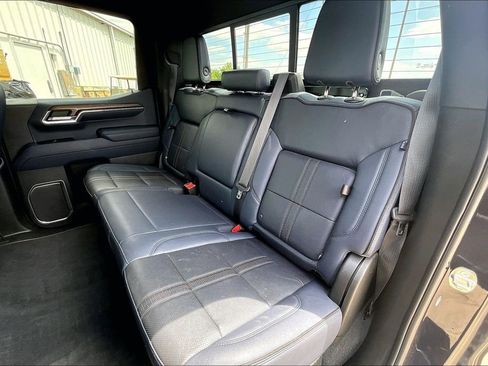 Used 2022 Chevrolet Silverado 1500 High Country w/ Z71 Off-Road Package AWD/4WD image 31