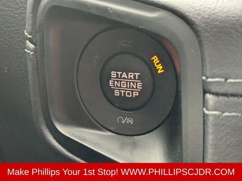Certified 2025 Jeep Wrangler Unlimited Sahara w/ Safety Group AWD/4WD image 26