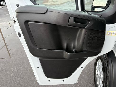 Used 2024 RAM ProMaster 2500 w/ Quick Order Package 22G SLT FWD image 12