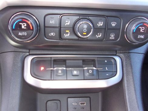 Used 2023 GMC Acadia SLE w/ Driver Convenience Package image 13