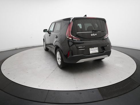 Certified 2023 Kia Soul LX w/ LX Technology Package image 32