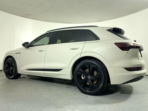 Certified 2021 Audi e-tron Premium w/ Convenience Plus Package image 31