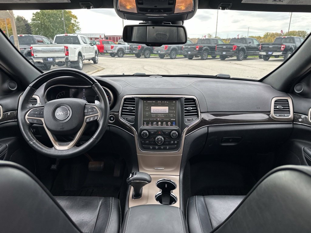Used 2015 Jeep Grand Cherokee Overland w/ Advanced Technology Group AWD/4WD image 18
