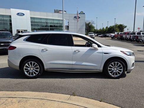 Used 2021 Buick Enclave Essence w/ Sound and Sites Package FWD image 12