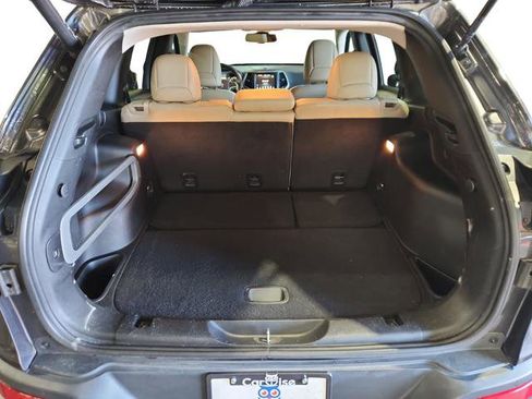 Used 2016 Jeep Cherokee Limited w/ Luxury Group image 25