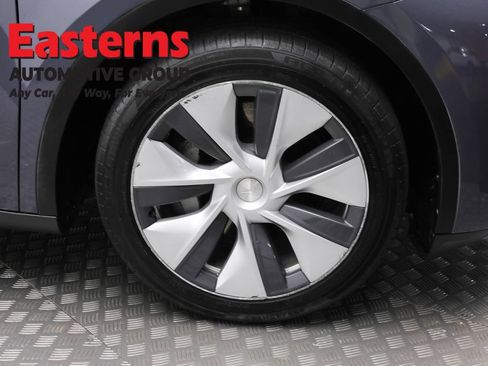 Used 2023 Tesla Model Y Long Range AWD/4WD image 24