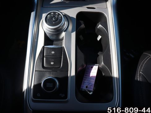 Used 2022 Ford Explorer XLT w/ Equipment Group 202A image 20