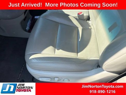 Used 2017 Toyota Sienna XLE FWD image 9
