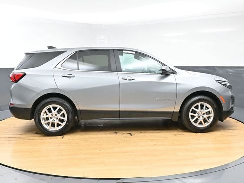 Used 2023 Chevrolet Equinox LT AWD/4WD image 8