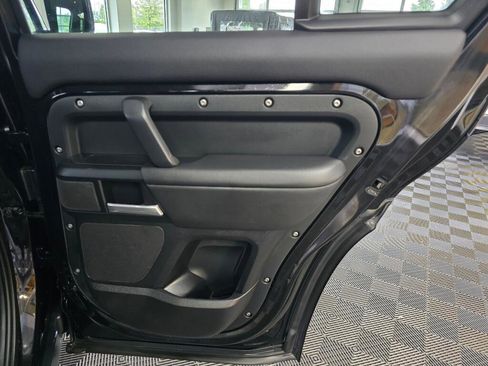 Used 2025 Land Rover Defender 110 S AWD/4WD image 41