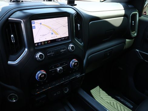 Used 2020 GMC Sierra 1500 AT4 w/ Off-Road Performance Package AWD/4WD image 23