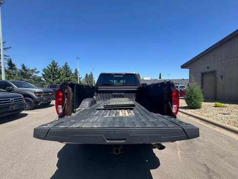 Used 2024 GMC Sierra 2500 SLE w/ Preferred Package AWD/4WD image 11